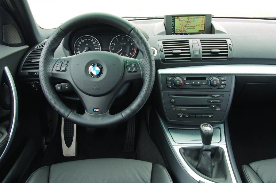  BMW 1-Series 5-Door 2005 года  (фото 46 из 187)